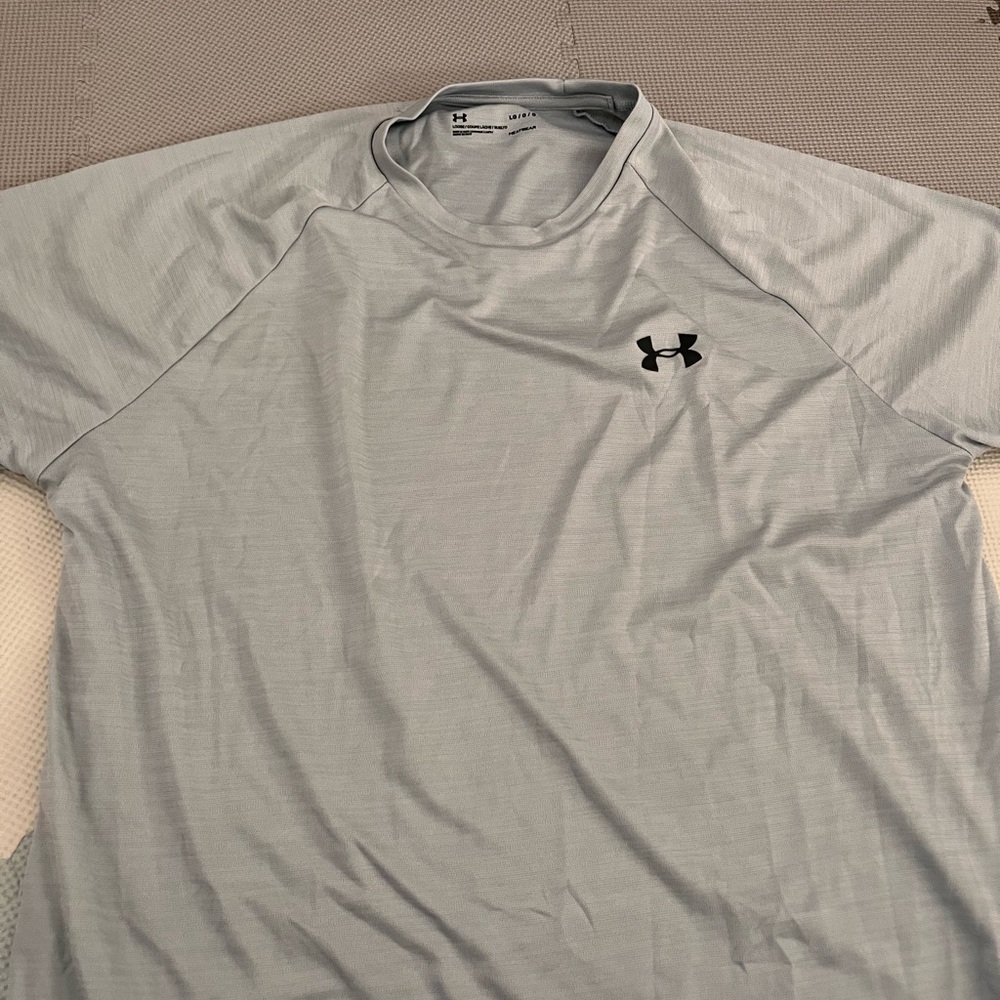 Under Armor Heatgear T shirt size Large